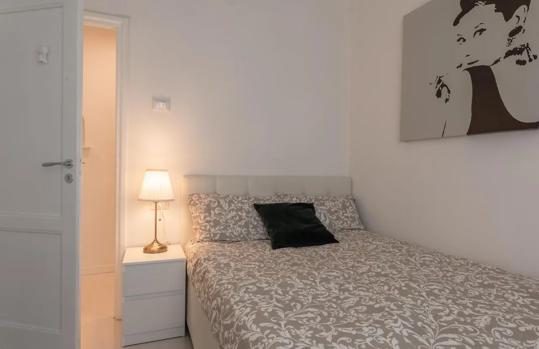 Gallery Art Apartment In San Frediano-1