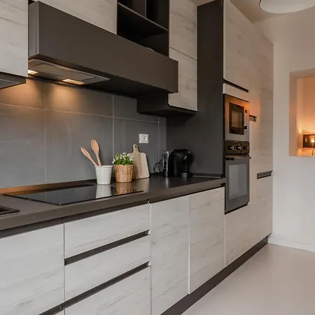 Gallery Art Apartment In San Frediano-3